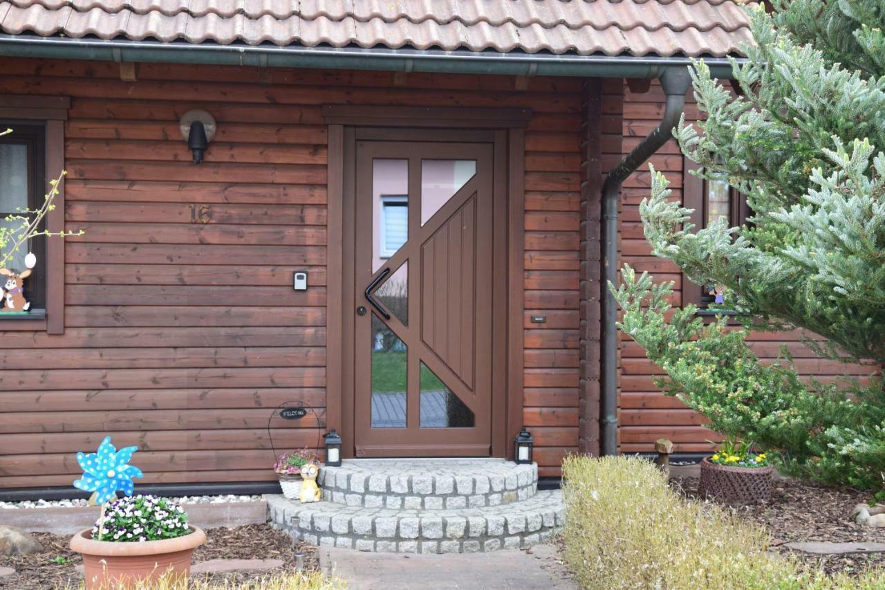 Апартаменты Fuenfeichener Weg 16 Айзенхюттенштадт Экстерьер фото